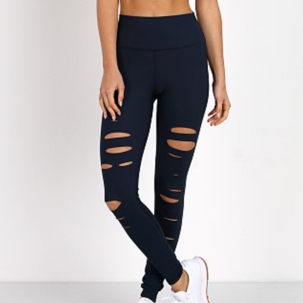 ALO Yoga warrior leggings, xs, originally poshed from Suzie B